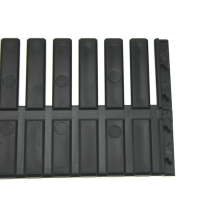 Adam Hall Rack Inlay 02 SEPARATOR UNI Uniwersalny system odłączania dla szuflad rack, 2U