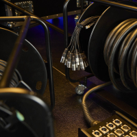 ADAM HALL 4 STAR CD 450 Przemysłowy bęben kablowy | rozmiar M