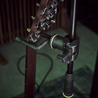 GRAVITY GS MS 08 Uchwyt do gitar z serii Traveler