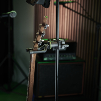GRAVITY GS MS 08 Uchwyt do gitar z serii Traveler