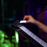 Gravity LED STICK 1 B Kompaktowa, magnetyczna listwa oświetleniowa LED z funkcją ściemniania i portem ładowania USB