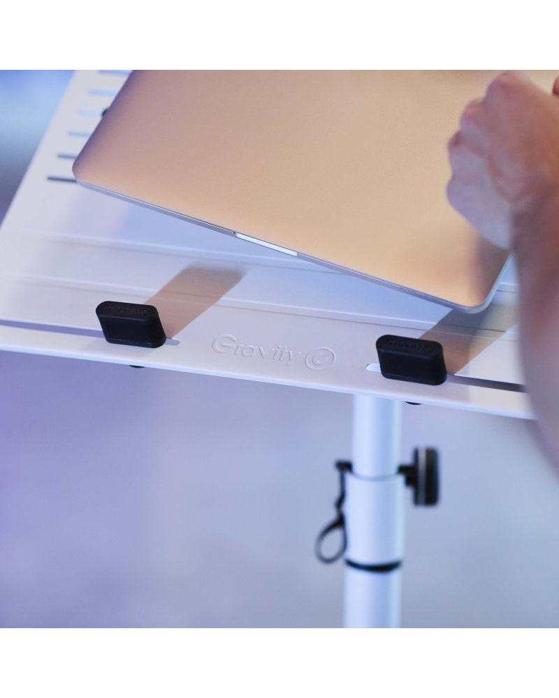 Gravity LTS T 02 W Uniwersalny statyw pod laptopa z regulowanymi kołkami mocującymi i stalową podstawą, biały
