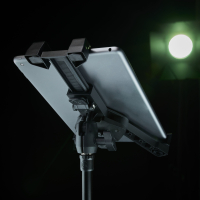 Gravity MA T TH 02 Uniwersalny uchwyt na tablet z serii Traveler do montażu na statywie