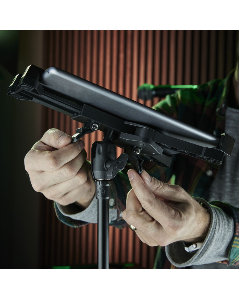 Gravity MA T TH 02 Uniwersalny uchwyt na tablet z serii Traveler do montażu na statywie