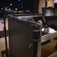 Gravity PAD T M Średniej długości poziomy drążek teleskopowy do systemu kurtyn rurowych i zasłonowych